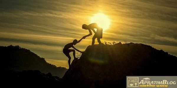 मित्रता पर दोहे :- मित्रता संबंधी 10 दोहे | मित्रता दिवस पर दोहे