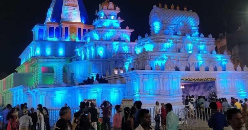 पंडाल परिक्रमा दुर्गा पूजा 2018 बकरी बाजार राँची  : तीन स्थापत्य शैलियों के मिश्रण से बना मंदिर Best Pandals Of Durga Puja Ranchi 2018 Part - V