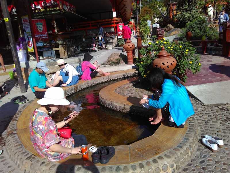 थाईलैंड 4 - नया धर्म पुरानी मान्यताएं