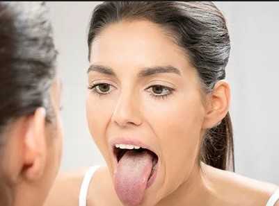 मुंह जीभ और गला सूखने के कारण लक्षण और 6 घरेलू उपाय