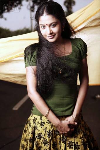  ACTRESS SHIVADA NAIR STILLS FROM NEDUNCHAALAI MOVIE | Gateway To World Cinema.. 