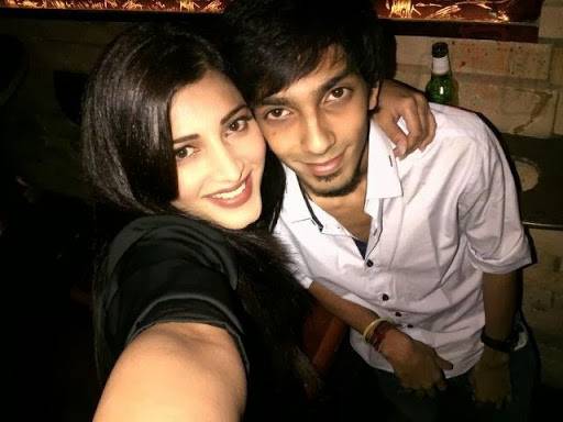  ACTRESS SHRUTHI HAASAN WITH ANIRUDH RAVICHANDER PRIVATE PARTY PHOTOS | Gateway To World Cinema.. 