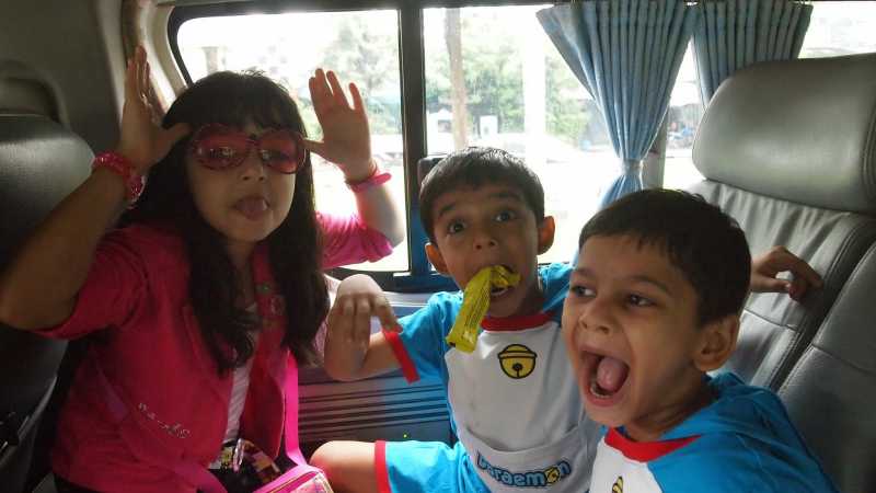 सफारी पार्क और  डॉलफिन शो (Dolphin Show)