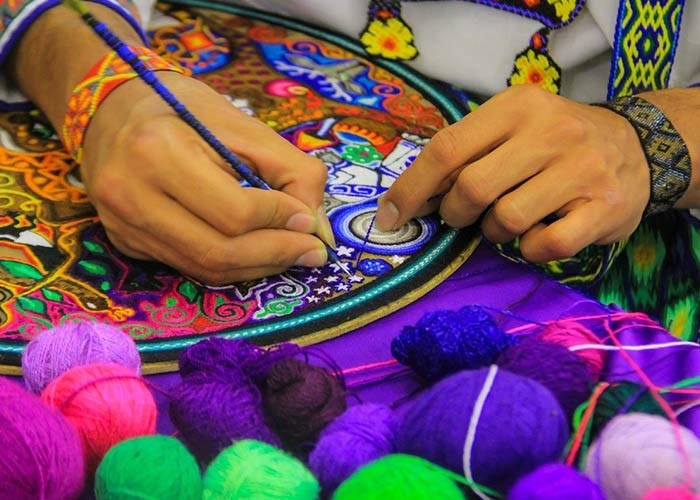 अखिल भारतीय हस्तशिल्प सप्ताह Essay In Hindi - Achhiduniya