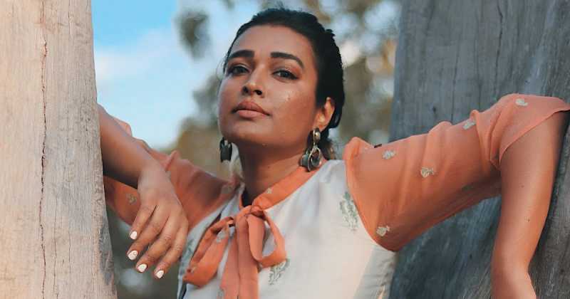 { F.A.S.H.I.O.N } Namaste : Kapraha