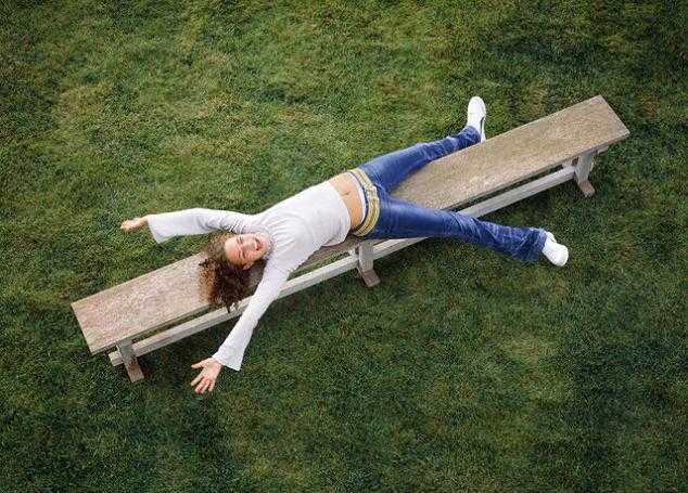  Girls Spreading Legs &raquo; Women Spreading Legs 