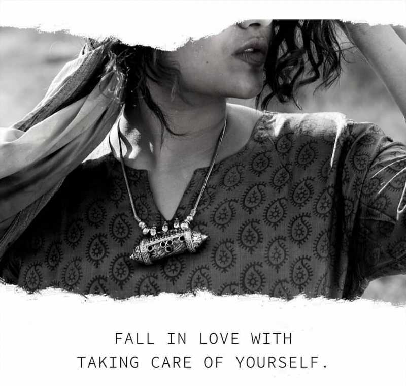 #HowToFashion: Styling Pendant Necklaces The Right Way! | Wonder Wardrobes