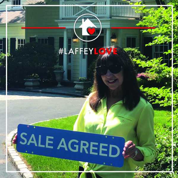 #LaffeyLove: Dee Dee Brix | 