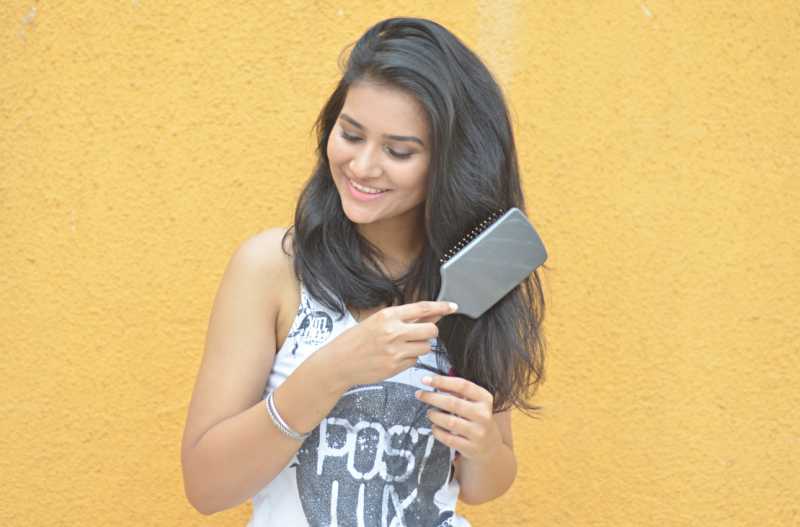 ** Little Miss Sinner ** Indian Fashion, Style And Beauty Blog: How To Control Frizzy Hair This Season