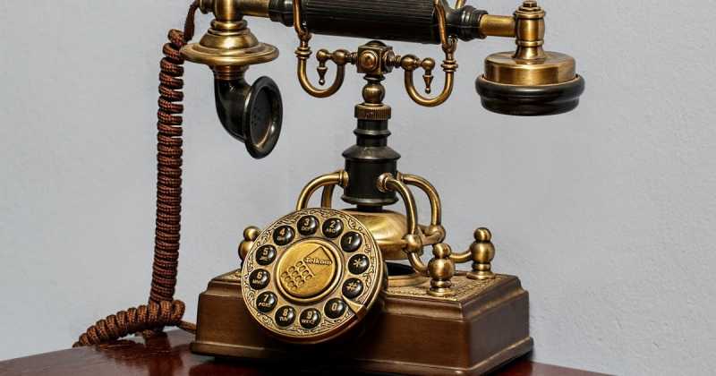  Pick Up The Call Dammit!