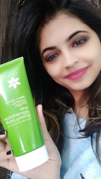 #ProductReview: Aroma Magic Anti Pigmentation Glossy Pack