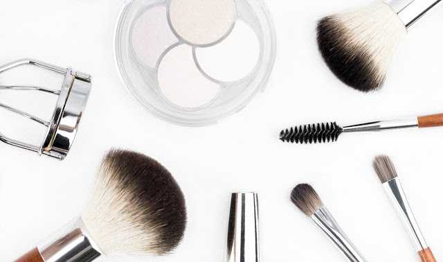                       Quirky Women: Quirky Make-up Products And Tips For Beginners 