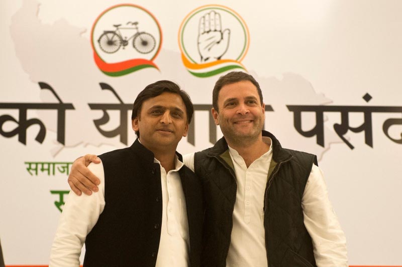 क्यों राहुल-अखिलेश को यह साथ पसन्द है? - Raag Desh By QW Naqvi