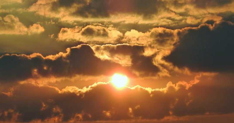 उदासी के रंग   : कुँवर नारायण Udaasi Ke Rang