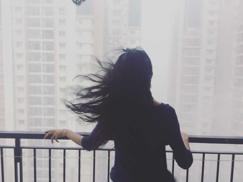 Vardah - Cyclone Rips Chennai Apart! 