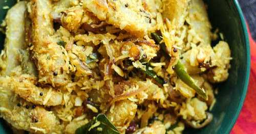 [VeganMoFo 2016] Plantain And Coconut Stir Fry (Green/Raw Banana Thoran) Recipe