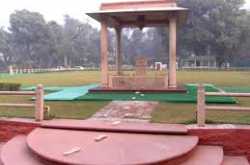 गाँधी Vs गोडसे : एक सकारात्मक चर्चा की जरुरत 