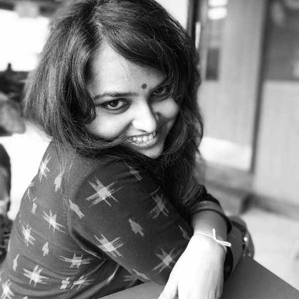 मेरी कविता बहुत अकेली हो गयी है - Wanderer Wordweaver Woman