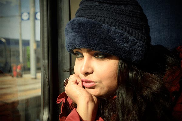 कुछ लम्हों में सिर्फ प्रेमिका बन कर रह जाती है वो - Wanderer Wordweaver Woman