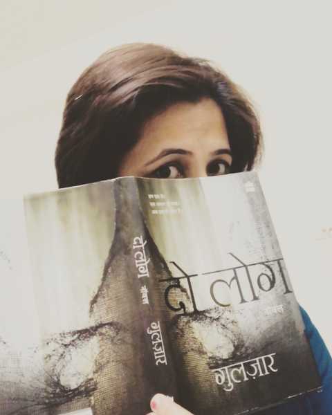 दो लोग - गुलज़ार At His Best!