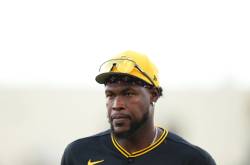 “Have You Heard Of Sunglasses?”; “Absolute Liability In The Field” - Fans Mock Pirates’ Oneil Cruz After Defensive Misplays In Loss Vs. Mets