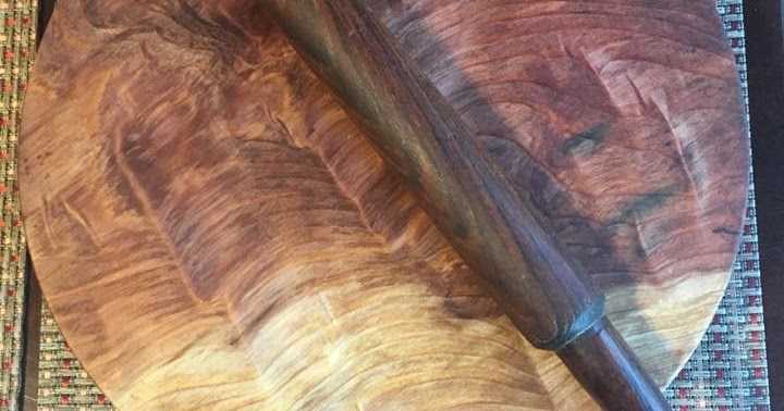 आंतरराष्ट्रीय पोळपाट लाटणे ("the Best PolpaT-LaatNe In The Universe "-D.J Trump)