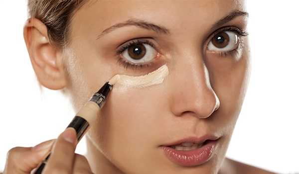 10 Best Concealers For Dark Circles Suitable For Indian Skin