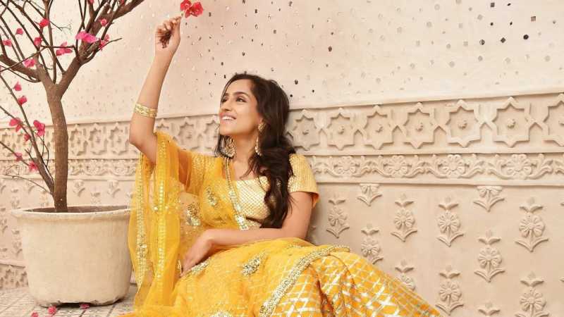 10 Pretty Yellow Lehengas For Your Haldi Outfit Inspiration [2019]