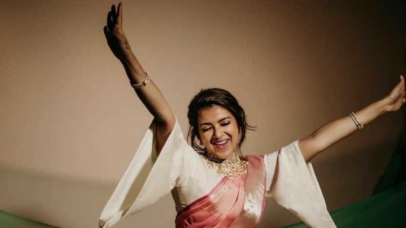 12 Trendy Blouse Designs For 2019