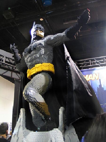 15 Giant Sized Lego Statue