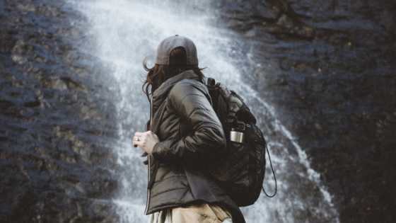 17 Travel Tips For Girls Before You Hit Your First Solo Trip [INFOGRAPHIC]