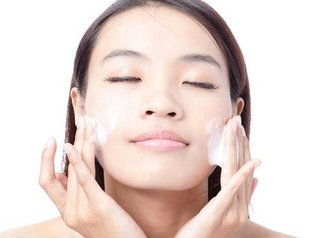 18 Best Fairness Face Wash Available In Indian Market