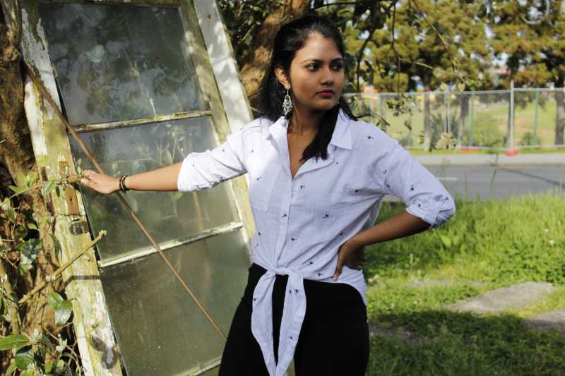 2 Ways To Style A Button Down Tie-front Shirt Featuring Postie