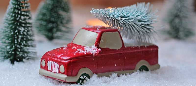 20 Vintage Christmas Traditions 