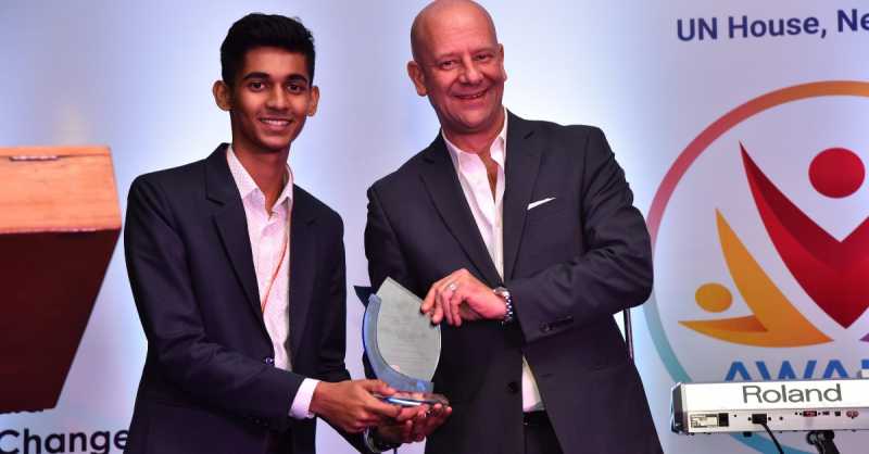 21-YO Mumbaikar Removes 1000+ Tonnes Of Trash From Dadar Beach, Wins UN Award! - Me Mumbai