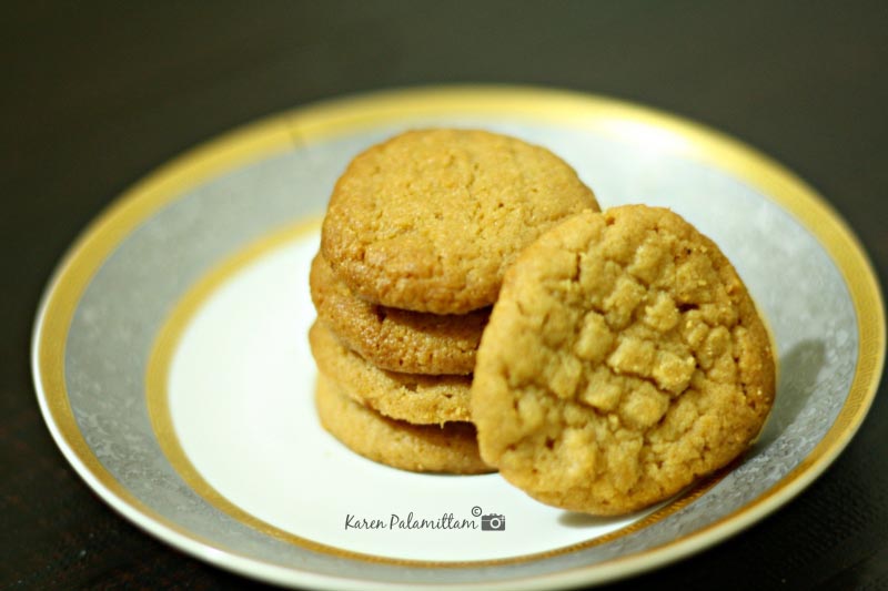 3 Ingredient Peanut Butter Cookies - The Epicurious Explorers