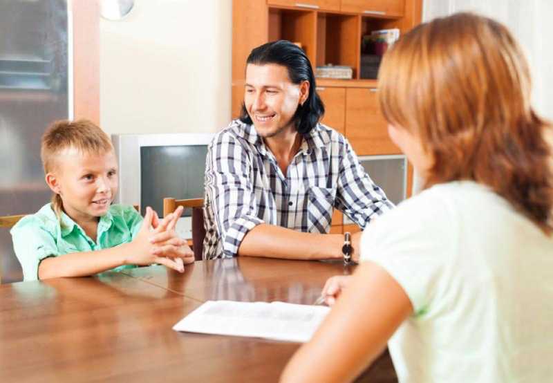 3 Traits To Look For In A Social Worker - TherapyCable