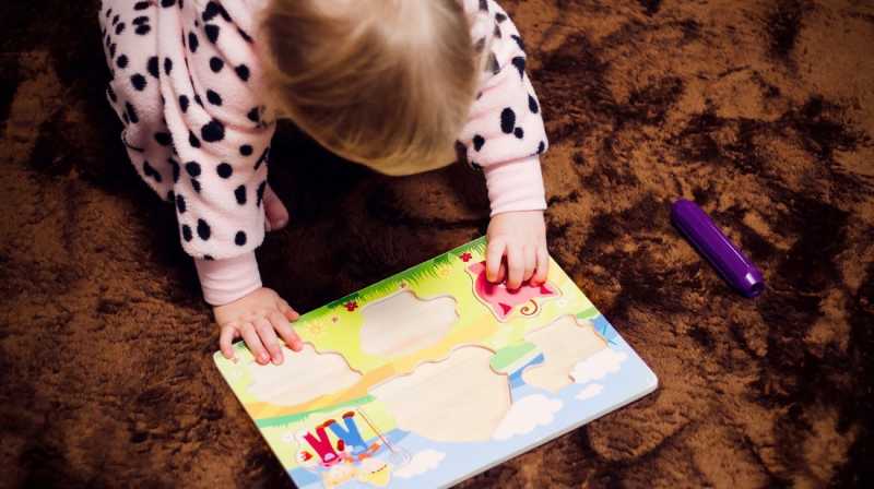 3 Simple Activities To Help Develop Infant Cognition - Moms Methods