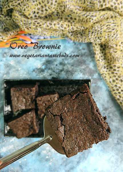 4 Ingredient Oreo Brownie | Easy Quick Oreo Biscuit Brownie Recipe | How To Make Oreo Brownie  | Vegetarian Tastebuds - Indian Vegetarian Recipes, Veg Recipes