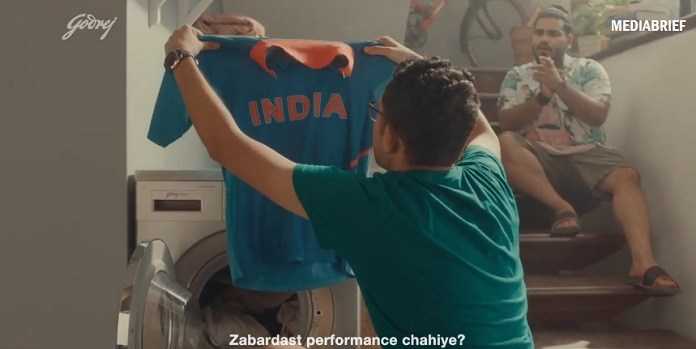 4 Tiny Ads - A Little Masterclass In Smart Advertising From Godrej Appliances