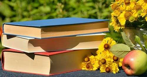 5 Best Books For Entrepreneurs That Changed My Life!