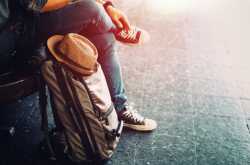 5 Cheap Ways to Travel on a Spontaneous Road Trip | HowToDoAnything