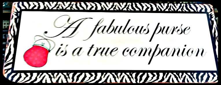 5 MUST HAVES IN YOUR PURSE #Guestpost By Manisha Garg