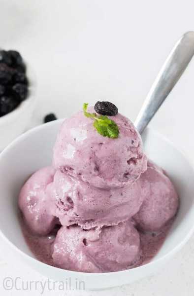 5-Minutes Blueberry Frozen Yogurt