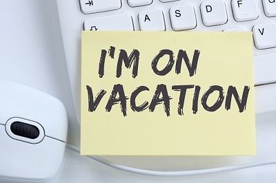 5 Must Haves In Your Travel Bag This Vacation - Ghoomleyaar