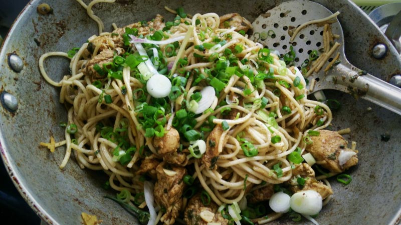 5 Spice Chicken Haka Noodles