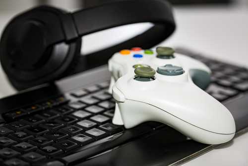 5 Things Every Gamer Needs - PC Gaming Setup Ideas