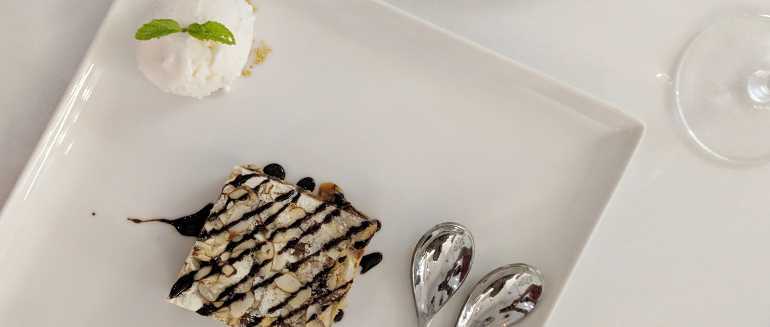 5 Things We Love About 10th Street Café Khar