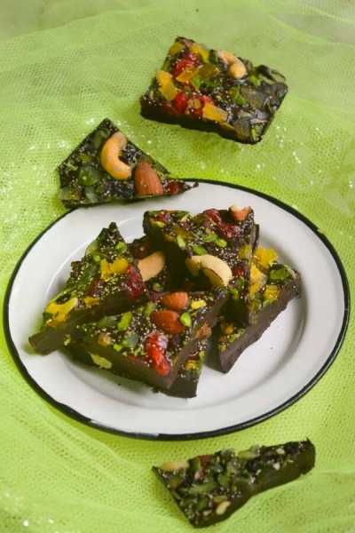 5 Minute Homemade Chocolate Bark | Recipes & You