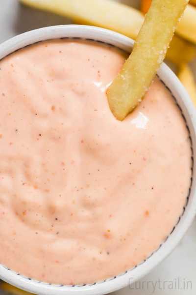 5 Minutes Boom Boom Sauce (with Video) - CurryTrail